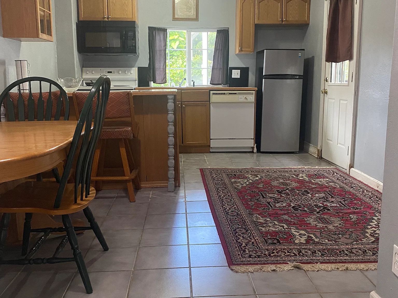 1 bed, 1000 sqft, $1,250 — Photo 4