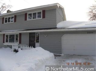 2305 River Hills Dr, Burnsville, MN 55337