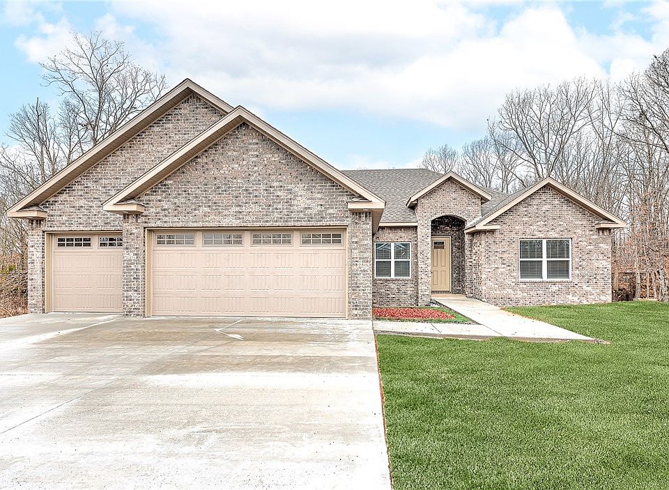 1st image of 44 Stoneykirk Dr