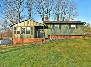 588 Oakridge Dr, Boardman, OH