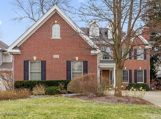 109 Walker Ave, Clarendon Hills, IL 60514