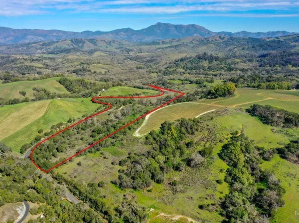 11005 Chalk Hill Road, Healdsburg, CA 95448