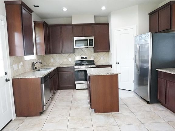 3rd image of 3651 Worley Dr