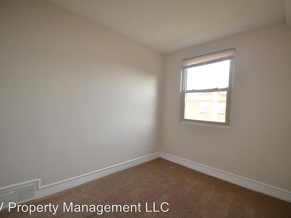 3rd image of 1600 Mulberry St APT 2