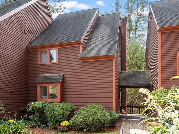 2 Adams Ln, Westford, MA 01886