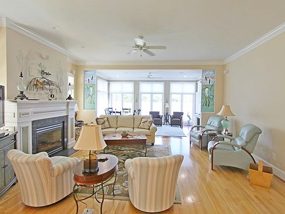 4th image of 64 Westbay Dr