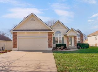 614 Meadowlark Dr, Raymore, MO 64083