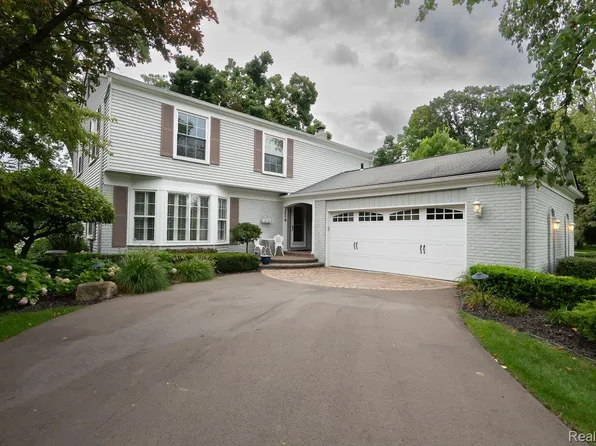 3516 Wimberly Ct, West Bloomfield, MI 48323