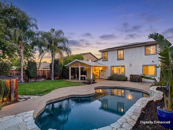 3rd image of 1847 Stageline Cir