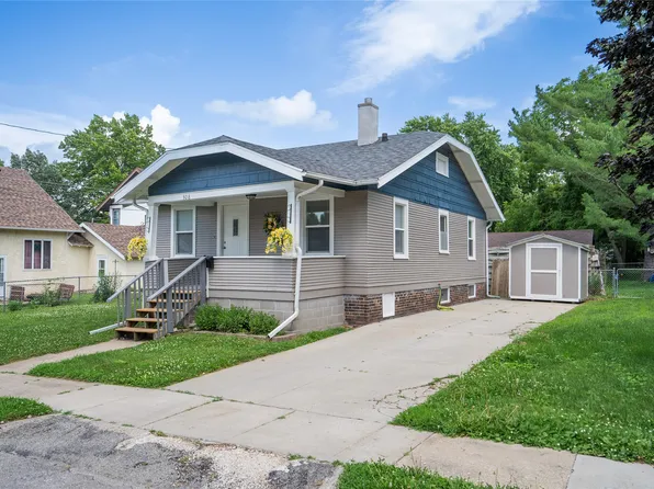 308 W 8th St S, Newton, IA 50208