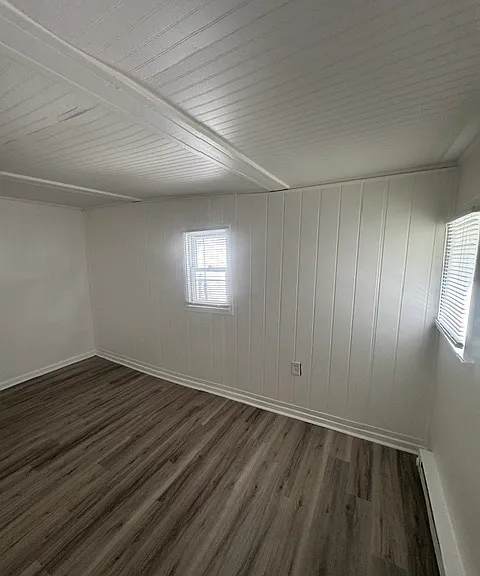 306 Walnut St — Photo 14