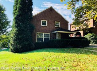 201 Morrison Dr, Pittsburgh, PA 15216