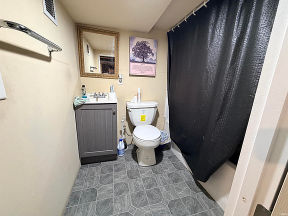 5th image of 1512 Morton Ave