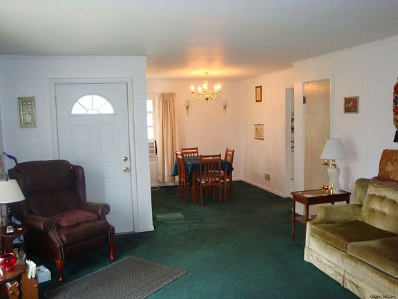 3rd image of 123 Grant Avenue Ext