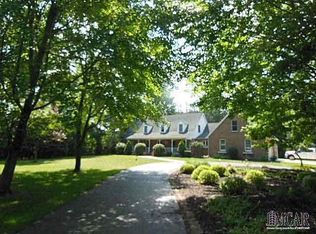 3737 W Erie Rd, Temperance, MI 48182