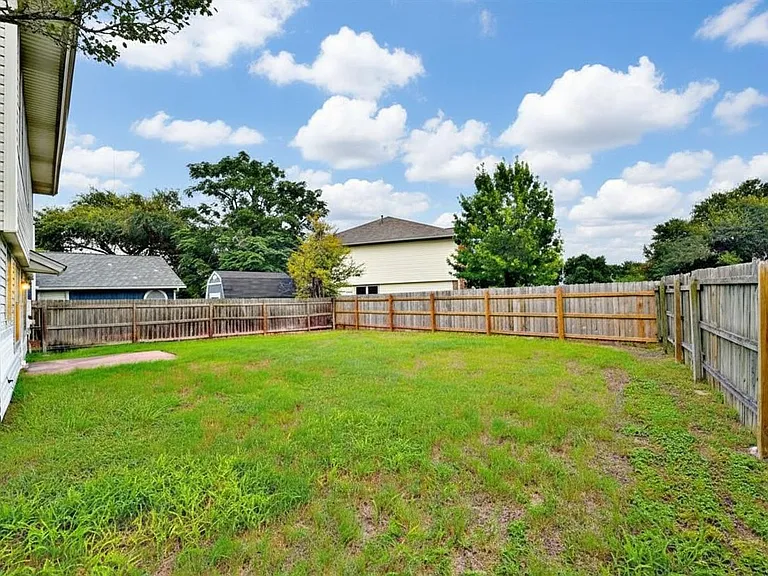 12801 Margit Dr — Photo 19