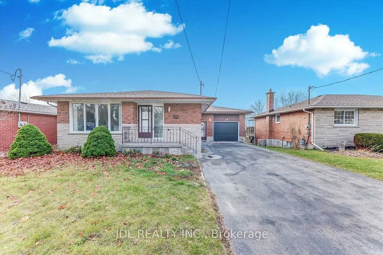 3 bed, $2,560 — Photo 2