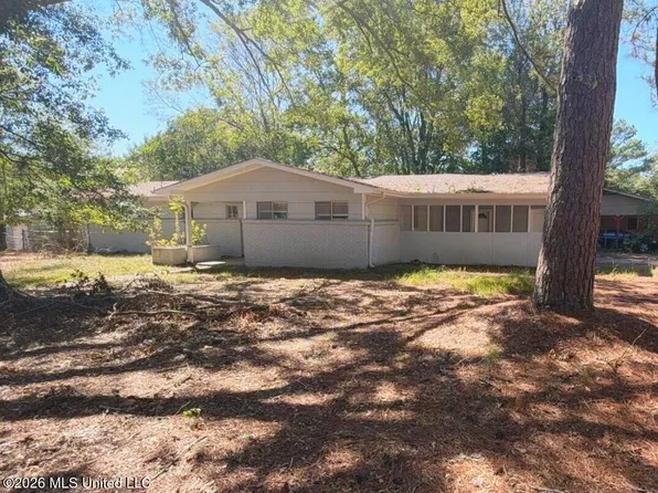 1607 Meadow Forest Dr, Jackson, MS 39212