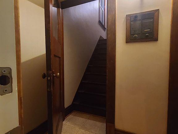 2nd image of 1205 Tonawanda St Floor 1