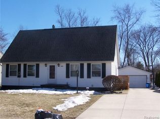 4233 Violet Ave, Saint Clair, MI 48079
