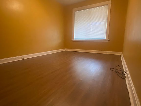 5th image of 5007 Aubert Ave
