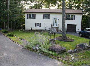 7614 Sawmill Rd, Tobyhanna, PA 18466