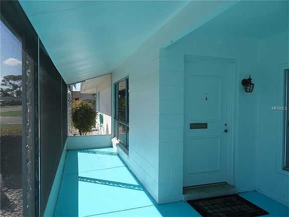 2nd image of 1002 Desert Hills Dr