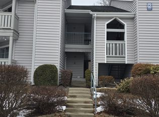 Winding Hollow, Groton, CT 06340