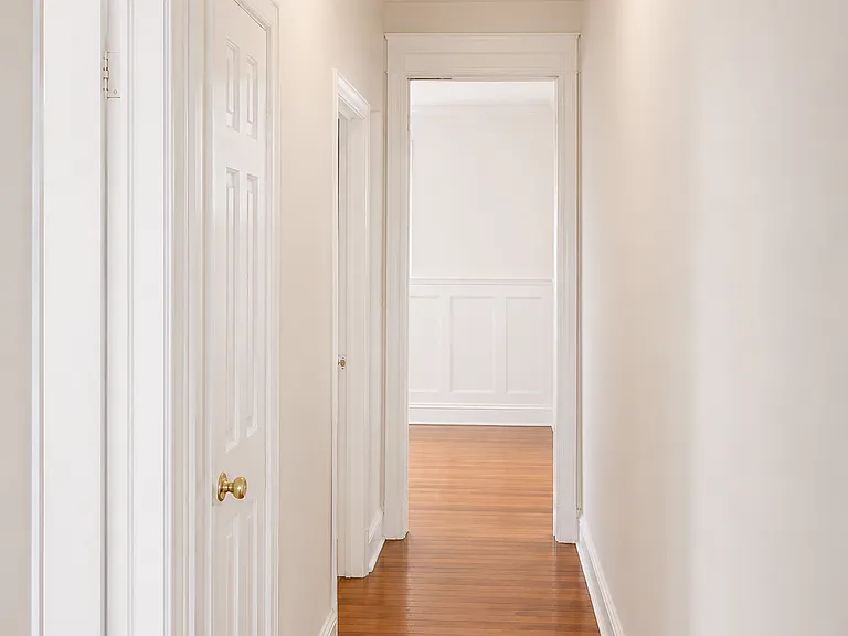 550 Riverside Dr #26 — Photo 6