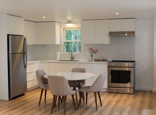 4 Lovers Ln #C, Madison, CT 06443