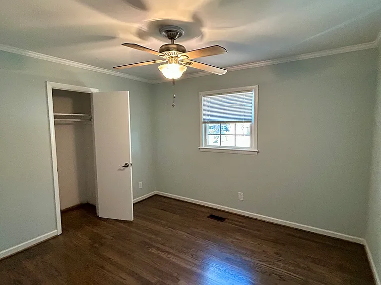 5305 Tabor Ct — Photo 15