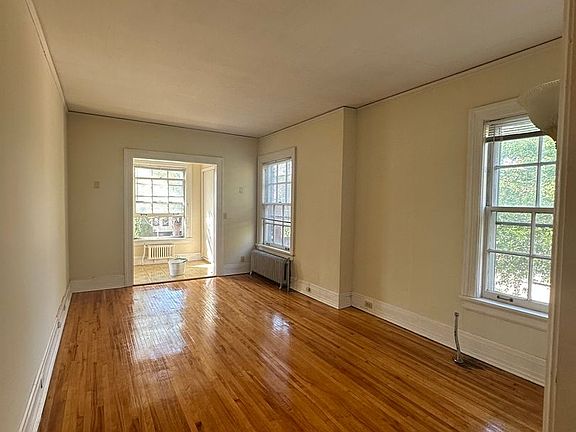 2nd image of 2112 Pillsbury Ave S #8