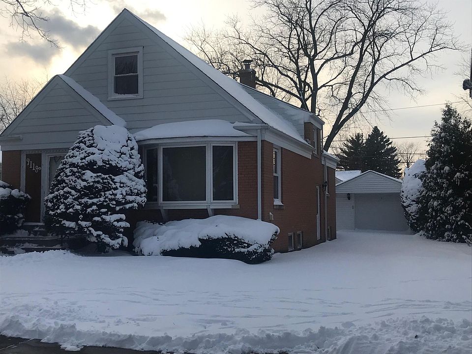 2nd image of 9118 Menard Ave
