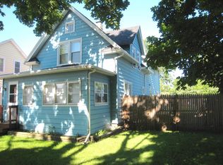 355 Bradley Ave, Delavan, WI 53115
