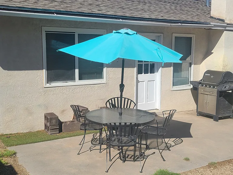 1208 Hupmobile Dr NE — Photo 18