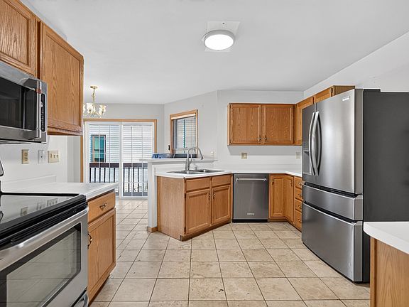 5th image of 3234 Clove Dr