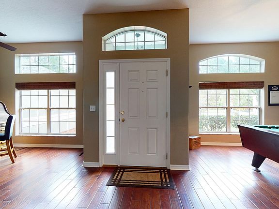 3rd image of 21 Uhlerwood Ct
