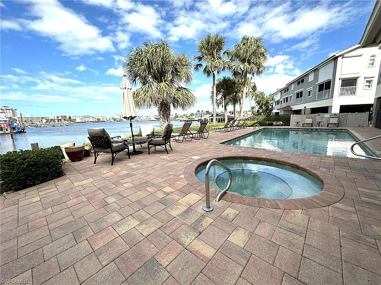 9101 Vanderbilt Dr #304 — Photo 23