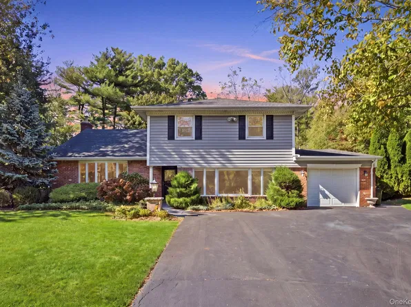 14 Fairway Drive, Great Neck, NY 11020
