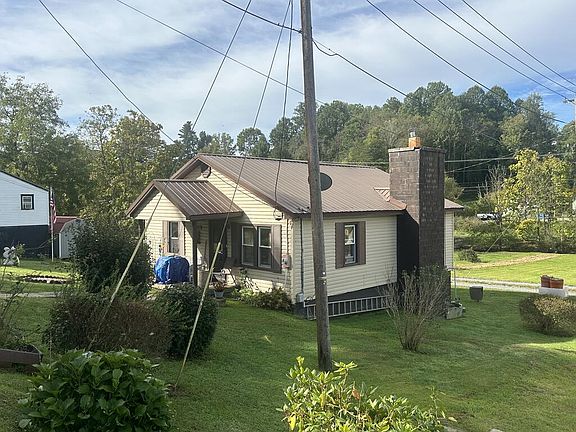 2nd image of 541 Scarbro Loop Rd