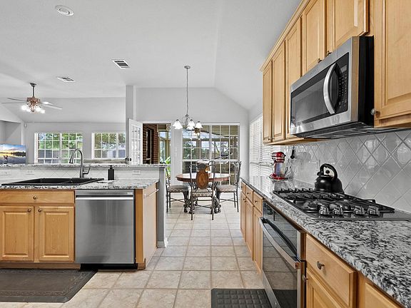 5th image of 15012 Galena Dr