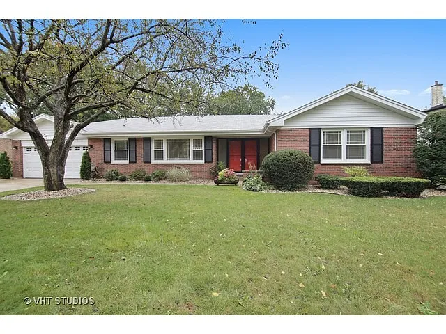 3245 Prestwick Ln photo 1