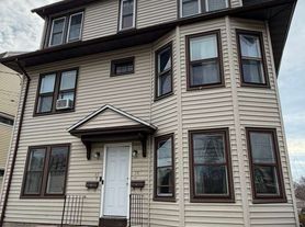 33 Marion St, Bridgeport, CT