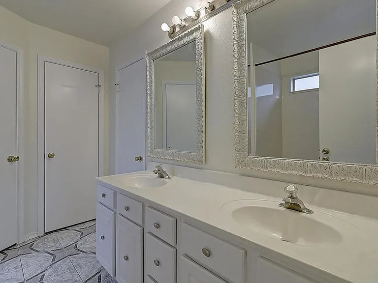 7933 Elk Dr — Photo 38