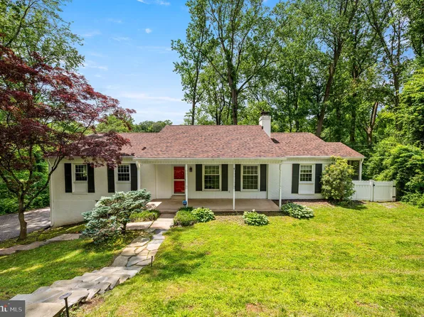 70 Wendy Ln, Glen Mills, PA 19342