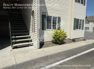 839 N White Barn Rd, Kuna, ID 83634