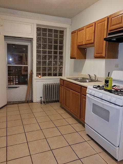 2nd image of 7648 S Phillips Ave #2