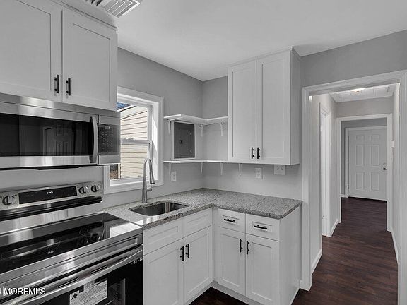 2nd image of 2417 2nd Avenue