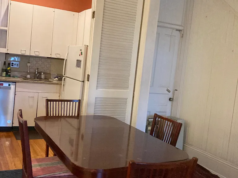 655 Maryland Ave NE #A — Photo 10