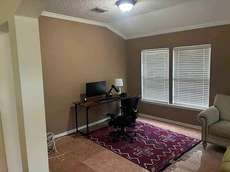 2802 Coachman Lakes Dr — Photo 3